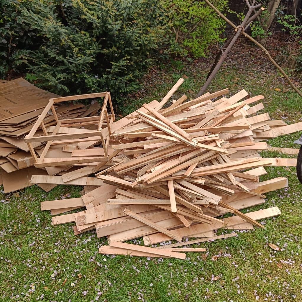 Gratis hout voor kachel of vuurkorf, Minder dan 3 m³, Ophalen, Overige houtsoorten, Blokken