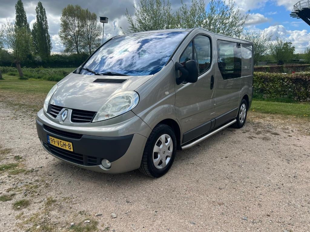 RENAULT TRAFIC aut. L1/H1 2.5 DCI - Super goed onderhouden!, Auto's, Automaat, 145 pk, Stof, Metallic lak