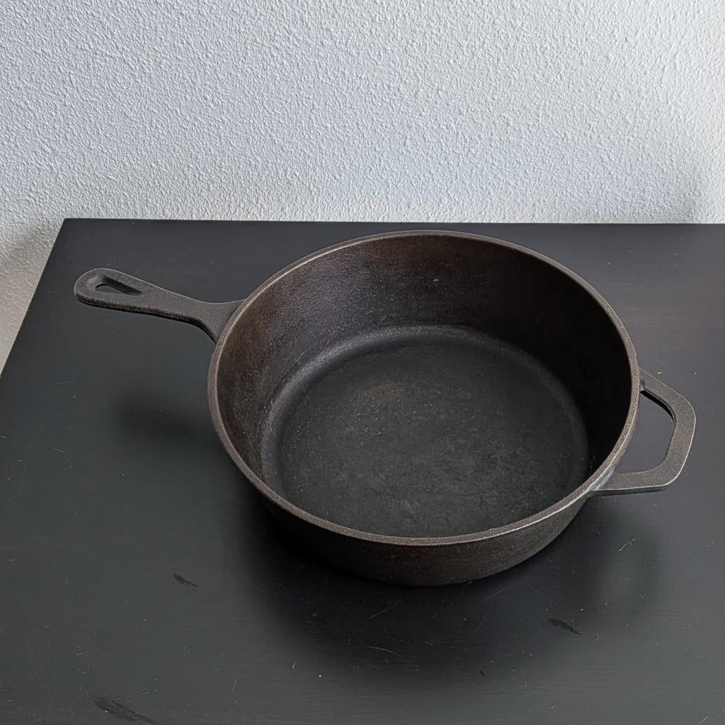Cast Iron Deep Skillet / Gietijzeren Pan – 26 cm, Ophalen, Gebruikt, Koekenpan of Braadpan, Gietijzer