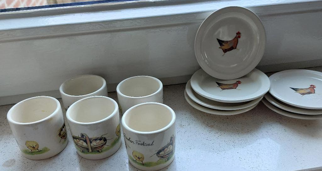 Enkele servies onderdelen van The original World of Jet., Ophalen of Verzenden