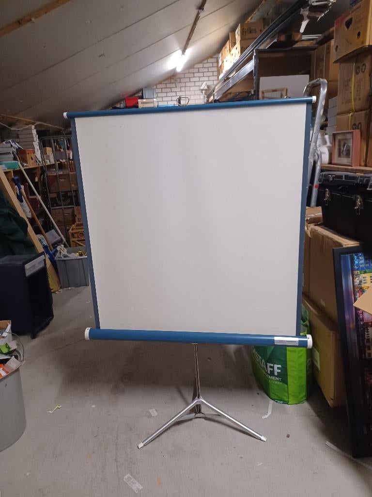 Projectiescherm 120x120cm met statief, Audio, Tv en Foto, Projectieschermen, Ophalen of Verzenden, Handmatig, Zo goed als nieuw
