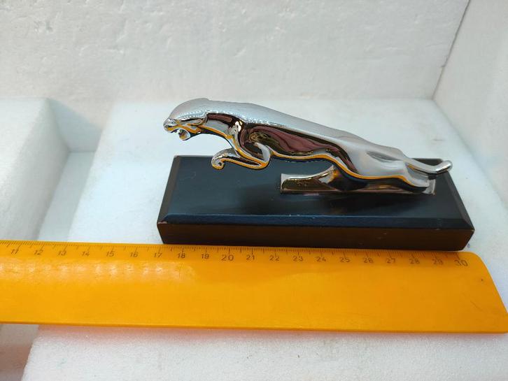 JAGUAR EMBLEEM van auto  13 x 5cm - verchroomd, Auto diversen, Auto-accessoires, Zo goed als nieuw, Ophalen of Verzenden