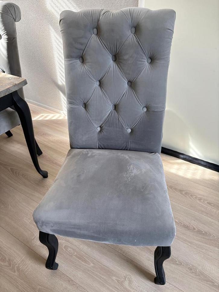 4 stijlvole eetkamer stoelen, Huis en Inrichting, Stoelen, Zo goed als nieuw, Grijs, Ophalen
