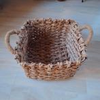 Vierkante  mand met handvatten, Huis en Inrichting, Woonaccessoires | Schalen en Manden, Ophalen, Mand, Vierkant, Zo goed als nieuw