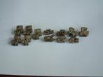 12 oude speldjes broches met oldtimer oldtimers, Ophalen of Verzenden, Nieuw, Overige materialen