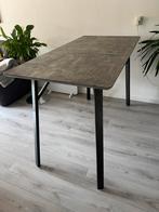 Hoge eet en of keuken/ bartafel met ijzeren onderstel, Ophalen, Zo goed als nieuw