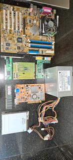 Oude Computer Onderdelen - Moederbord, Kaarten, Voeding, Computers en Software, Overige Computers en Software, Ophalen of Verzenden