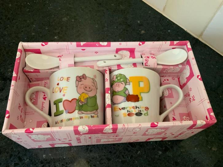 Schattige Mokken Set met Lepels - Nieuw in Doos!, Huis en Inrichting, Keuken | Servies, Nieuw, Kop(pen) en/of Schotel(s), Overige stijlen