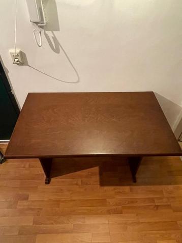 Bruine vierpersoons eettafel 110 x 66 cm beschikbaar voor biedingen