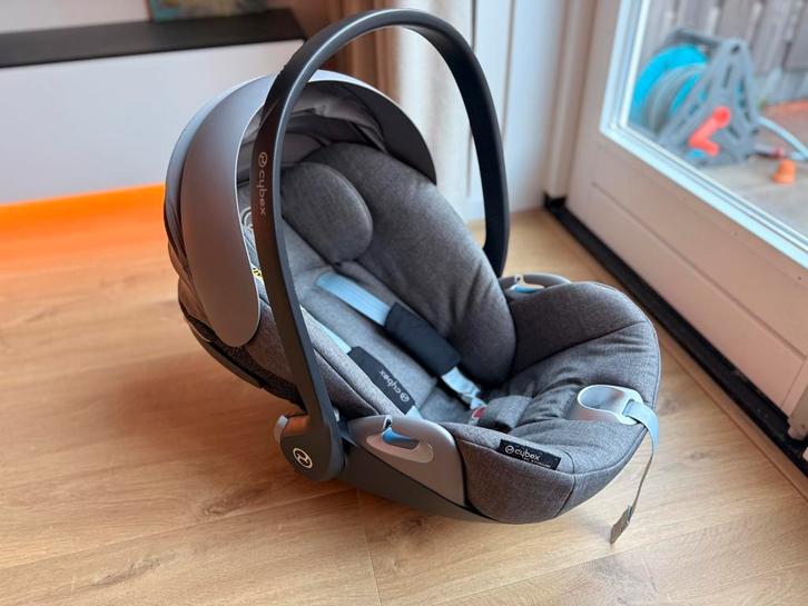 Cybex Autostoel + ISOFIX Base (Cloud Z & Base Z), Kinderen en Baby's, Autostoeltjes, Zo goed als nieuw, Overige merken, 0 t/m 13 kg