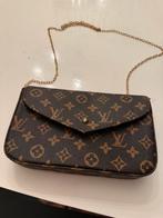 Mooie bruine schoudertas met ketting, Sieraden, Tassen en Uiterlijk, Tassen | Damestassen, Ophalen of Verzenden, Zo goed als nieuw