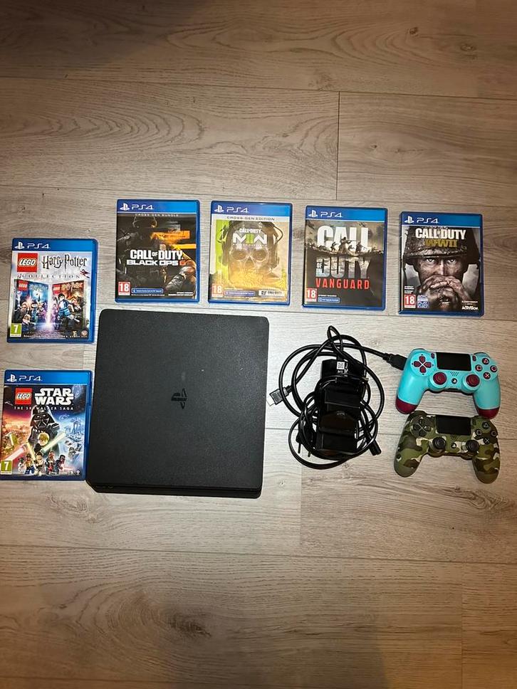 PS4 +spellen +controllers, Spelcomputers en Games, Spelcomputers | Sony PlayStation 4, Zo goed als nieuw, Original, 500 GB, Met 2 controllers