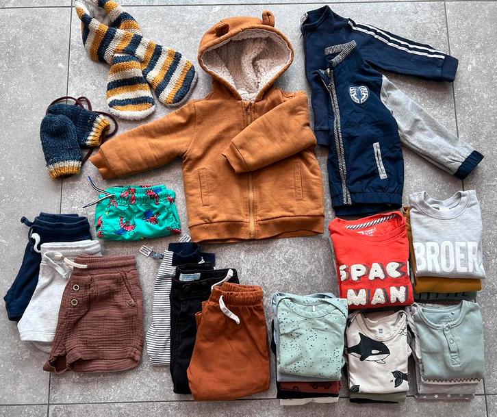 Kledingpakket maat 86 jongen 30 stuks, Kinderen en Baby's, Kinderkleding | Kinder-kledingpakketten, Zo goed als nieuw, Maat 92