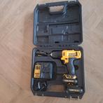DeWalt Schroefmachine 10.8V met Accu en Oplader, Doe-het-zelf en Verbouw, Gereedschap | Boormachines, Gebruikt, Variabele snelheid