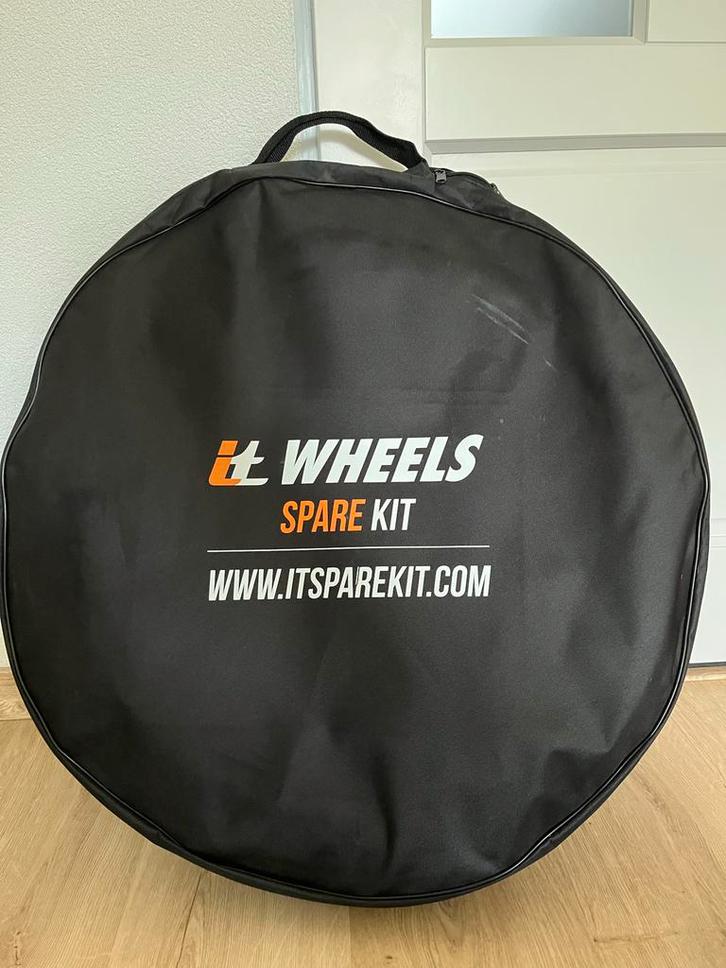 17 inch Thuiskomer - Nieuw!, Auto-onderdelen, Banden en Velgen, Band(en), Zomerbanden, 17 inch, Personenwagen, Nieuw, Ophalen