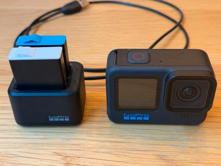 GoPro Hero 10 Black - Zeer Goede Staat + Extra's, Audio, Tv en Foto, Actiecamera's, Zo goed als nieuw, GoPro, Ophalen of Verzenden
