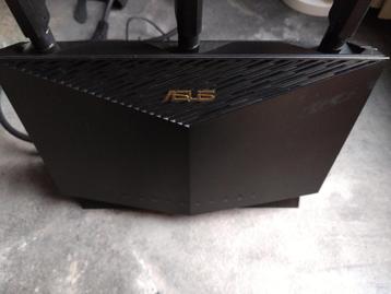 Asus RT-AX86U WiFi router beschikbaar voor biedingen