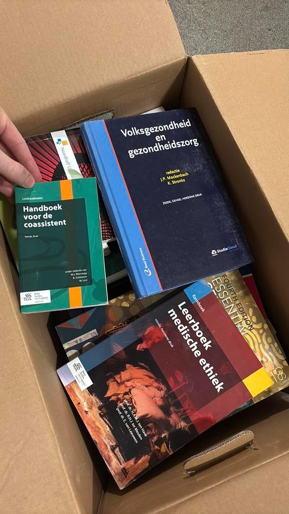 Geneeskunde boeken, Boeken, Studieboeken en Cursussen, Zo goed als nieuw, WO, Beta, Ophalen