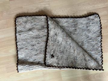 Handgebreid 100% wollen babydekentje izgs beschikbaar voor biedingen