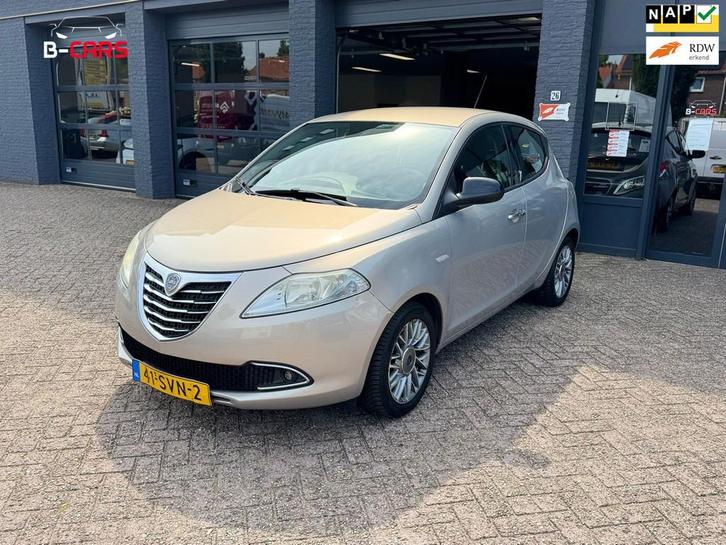 Lancia Ypsilon 0.9 TwinAir Silver Plus 5DRS|Airco, Auto's, Lancia, Bedrijf, Te koop, Ypsilon, ABS, Airbags, Airconditioning, Centrale vergrendeling