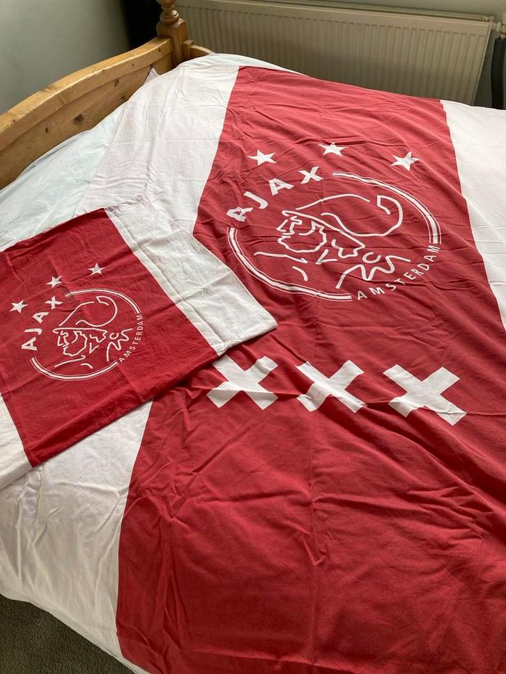 Ajax Dekbedovertrek 1-persoons + sloop, Huis en Inrichting, Slaapkamer | Beddengoed, Gebruikt, Dekbedovertrek, Eenpersoons, Rood