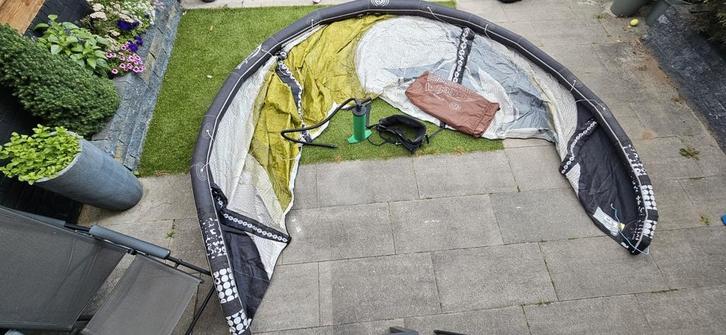 Kite best kahoona 9.5m, inclusief pomp & trapeze, Watersport en Boten, Kitesurfen, Gebruikt, Geen board, Ophalen