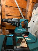 Makita Boorhamer DHR243 - Inclusief accu en lader, Doe-het-zelf en Verbouw, Gereedschap | Boormachines, 600 watt of meer, Boor- en/of Breekhamer