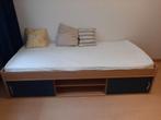 Houten bed met opbergruimte, Ophalen