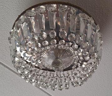 Oude kristallen plafonniere beschikbaar voor biedingen