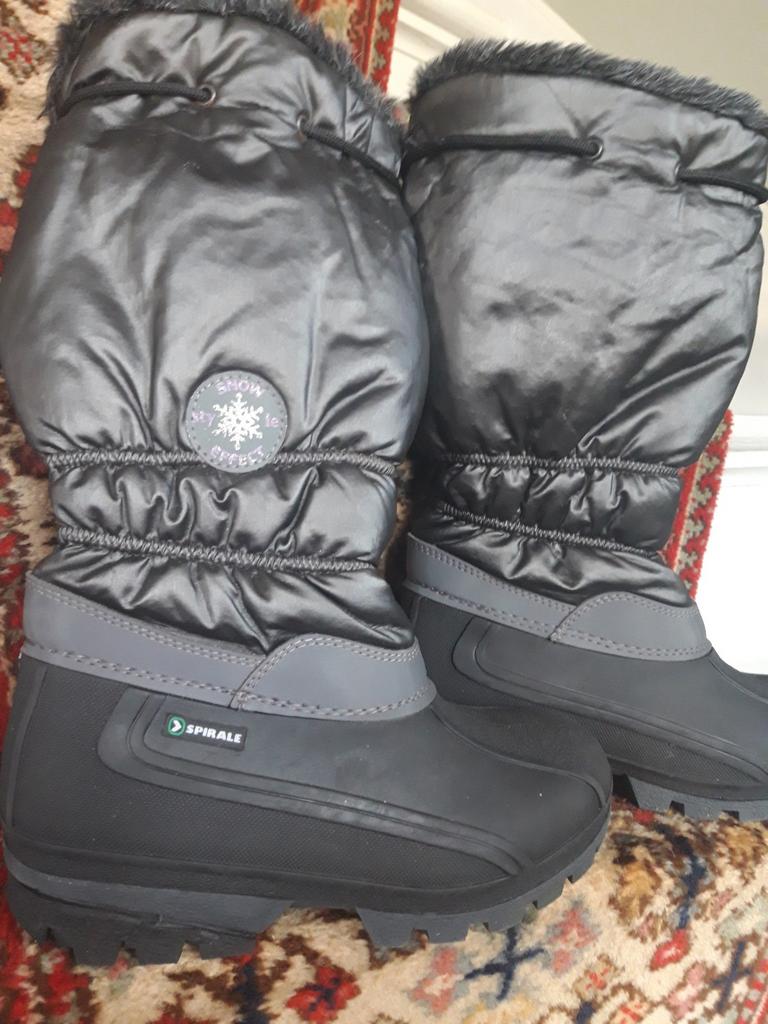 Spirale snowboots maat 38, Ophalen, Zo goed als nieuw, Zwart, Snowboots