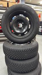 Winterbanden op velg Citroen C3/DS3/C4 Cactus, Peugeot 208, Auto-onderdelen, Banden en Velgen, Ophalen, Gebruikt, 15 inch, Banden en Velgen