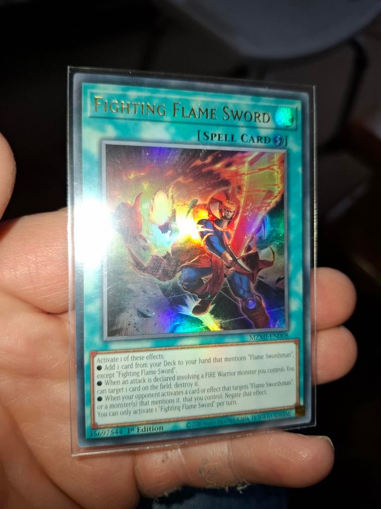 Fighting Flame Sword  MZMI  Ultra Rare 1e Edition, Ophalen of Verzenden, Nieuw, Losse kaart, Foil
