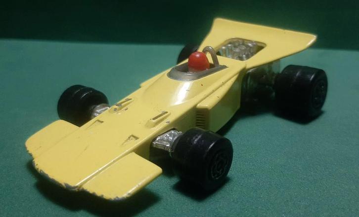 Vintage Gele Formule 1 Miniatuurauto, Hobby en Vrije tijd, Modelbouw | Auto's en Voertuigen, Gebruikt, Auto, 1:50 of kleiner, Overige merken