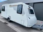 Caravelair Serenity 500, Topstaat, Mover, Voortent, Fietsenr, Caravans en Kamperen, Frans bed, Bedrijf, 5 tot 6 meter, Schokbreker