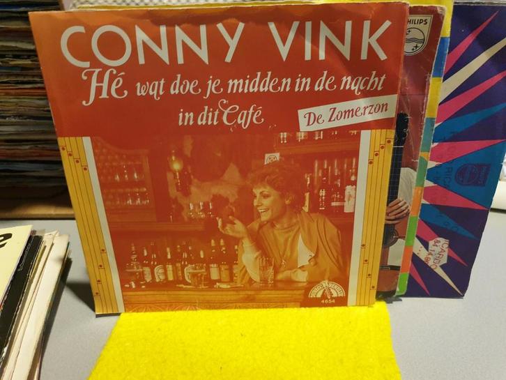 Conny Vink -He wat doe je midden in de nacht in dit café (f2, Cd's en Dvd's, Vinyl Singles, Ophalen of Verzenden