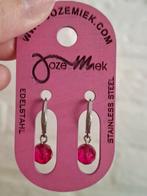 Nieuwe oorhangers van Joze Miek. Roze, facetgeslepen glas., Hangers, Nieuw, Ophalen of Verzenden, Glas