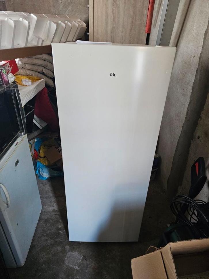 OK Koelkast - Perfect voor kleine ruimtes!, Witgoed en Apparatuur, Koelkasten en IJskasten, Gebruikt, Met vriesvak, Minder dan 75 liter