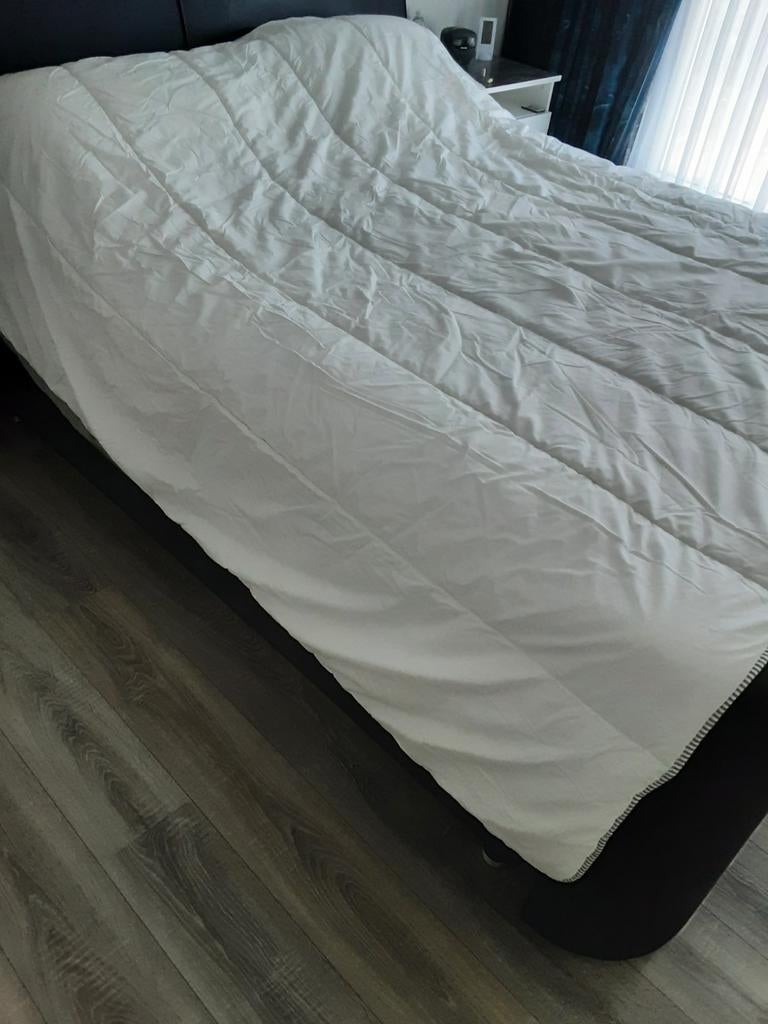Splinternieuw dekbed 200/240, Ophalen of Verzenden, Nieuw, Tweepersoons, Wit