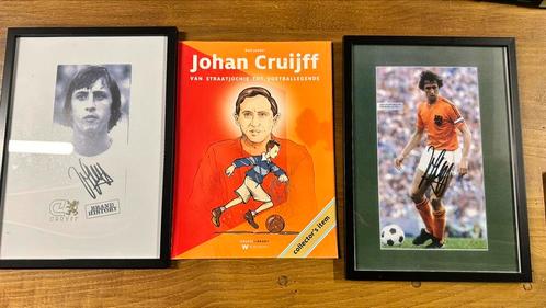 Johan Cruijff gesigneerd, 2x en biografie exclusief, voetbal, Verzamelen, Foto's en Prenten, Zo goed als nieuw, Voor 1940, Ophalen of Verzenden