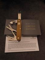 Victorinox Pioneer X Alox 2024 zwitsers zakmes, Caravans en Kamperen, Kampeergereedschap, Ophalen of Verzenden, Zo goed als nieuw