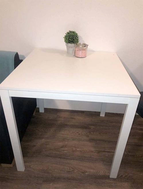 Stabiele kleine tafel, Huis en Inrichting, Tafels | Eettafels, Gebruikt, 50 tot 100 cm, 50 tot 100 cm, Vierkant, Overige houtsoorten