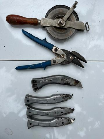 Dakdekker gereedschap beschikbaar voor biedingen