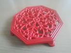 Oud ijzeren onderzetter rood, Antiek en Kunst, Antiek | Emaille, Ophalen of Verzenden