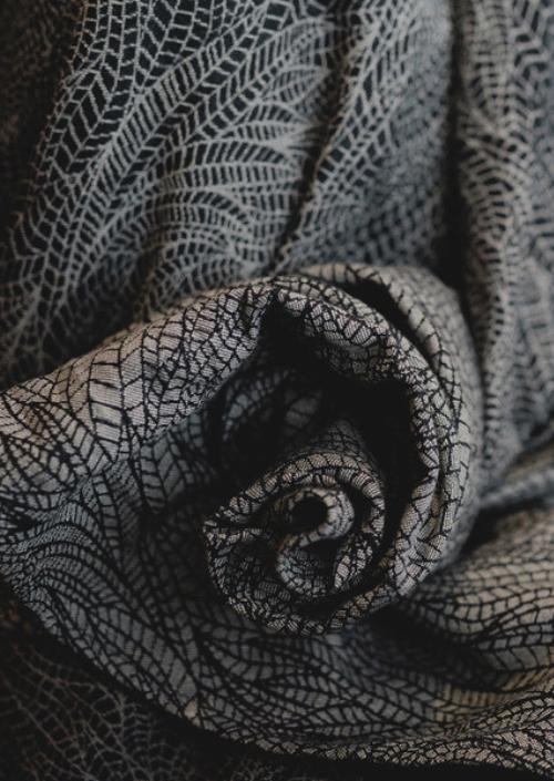 Nieuw! Little Frog Draagdoek Linen Night Wildness Maat 6, Kinderen en Baby's, Babydragers en Draagdoeken, Nieuw, Draagdoek, Buik, Rug of Zij