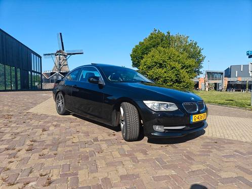 BMW 3-Serie 2.0 I 318 Coupe 2010 Zwart, Auto's, BMW, Bedrijf, 3-Serie, Benzine, B, Coupé, Handgeschakeld, Geïmporteerd, Zwart