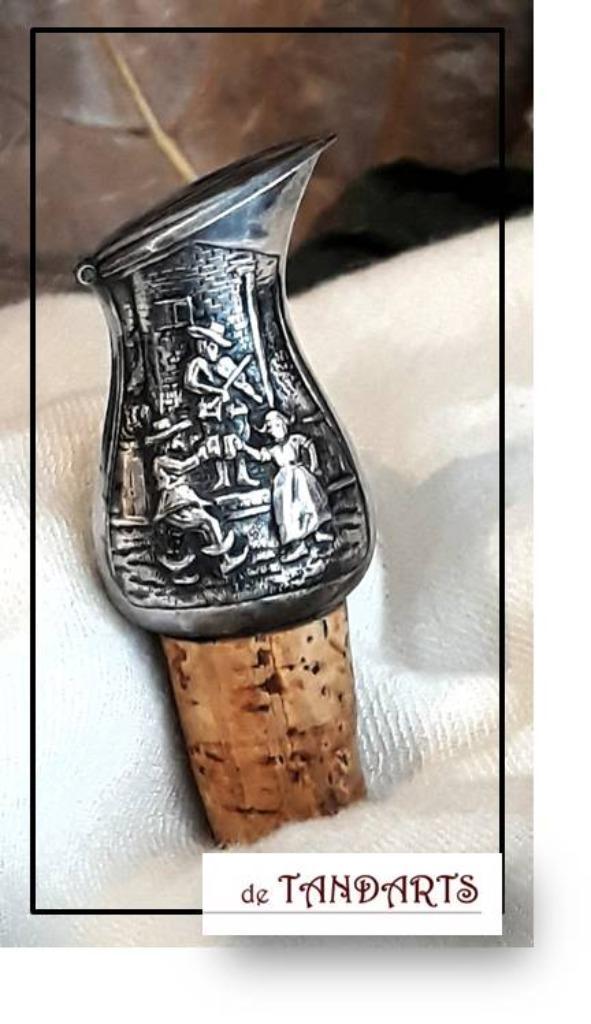 Verzilverde schenktuit  ‘Straatfeest’, Antiek en Kunst, Antiek | Goud en Zilver, Zilver, Ophalen of Verzenden