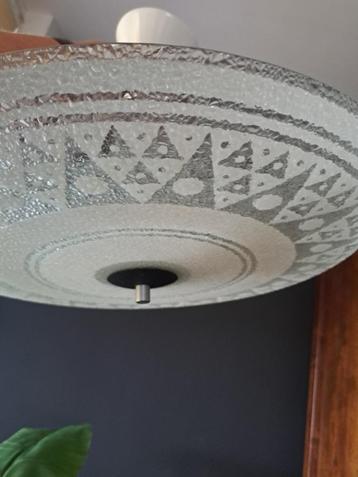 Vintage glazen plafondlamp geometrisch patroon - jaren 50/60 beschikbaar voor biedingen