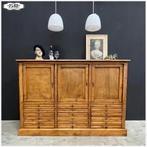 Oude ladekast / hoog dressoir / kast / uit Frankrijk, Ophalen