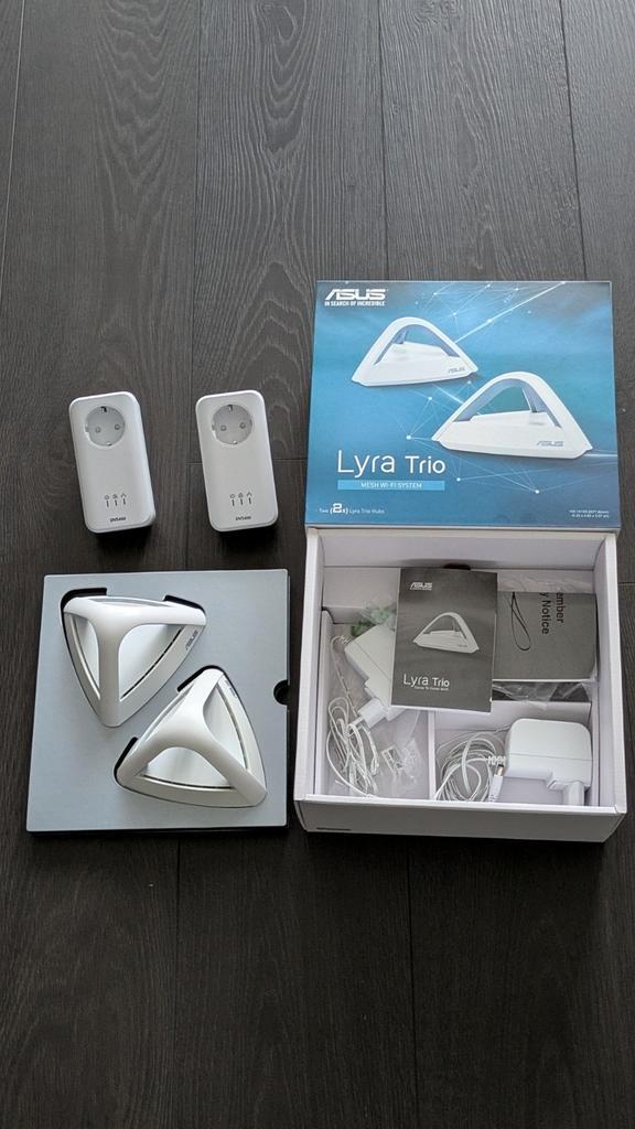 Asus Lyra Trio Mesh Wi-Fi (2x) + Devolo Powerline 650 (2x), Computers en Software, Routers en Modems, Zo goed als nieuw, Verzenden