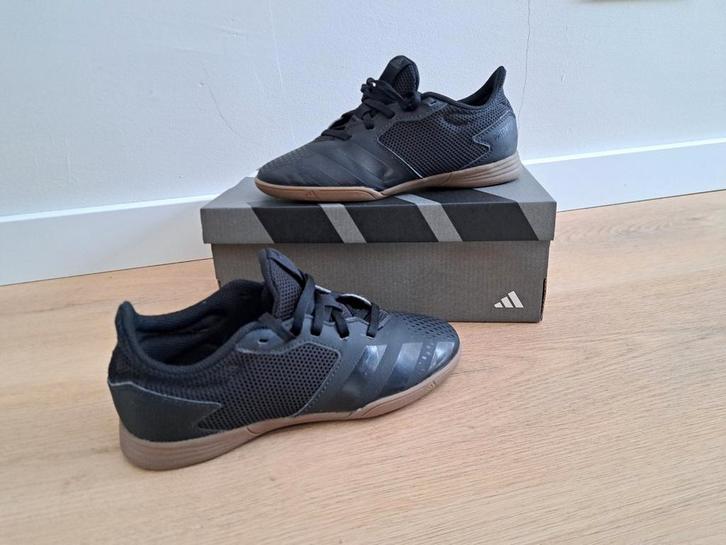 Adidas schoenen NIEUW maat 34 zaalschoenen voetbal gym zwart, Kleding | Heren, Schoenen, Nieuw, Zwart, Ophalen of Verzenden